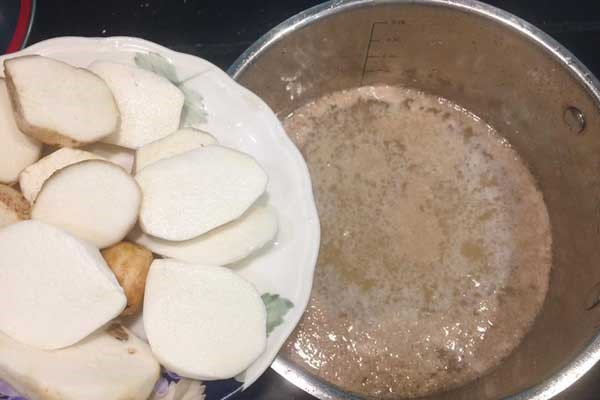 Cách nấu canh cua khoa sọ rau rút đơn giản - Anh 8