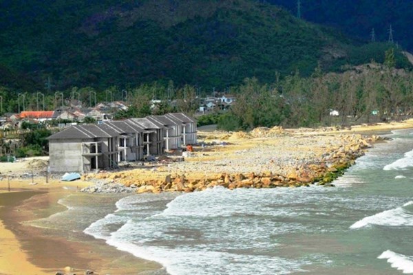 Khánh Hòa​​​​​​​: Dự án xây dựng sai phạm, xử lý... “qua loa” - Anh 1