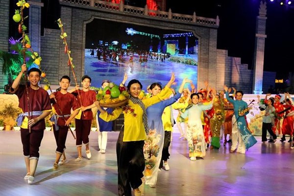 Tưng bừng khai mạc Lễ hội Giỗ tổ Hùng Vương 2019 - Anh 2