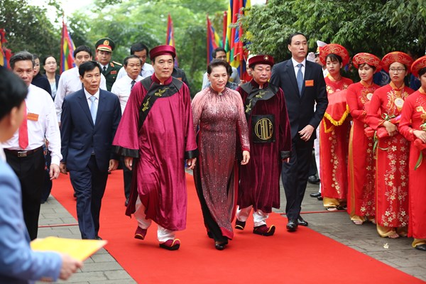 Lễ dâng hương tưởng nhớ các Vua Hùng - Anh 3