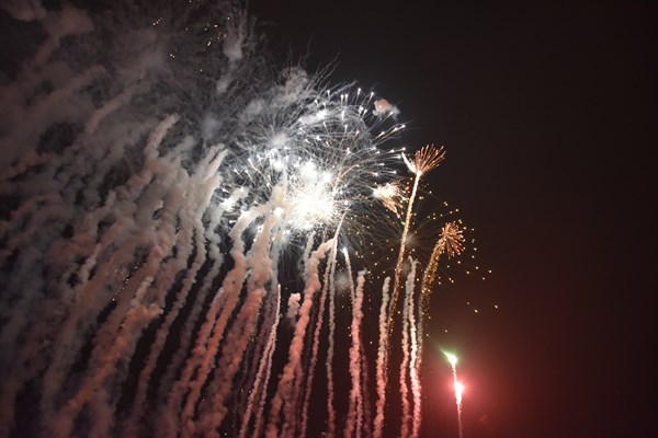 Rực rỡ sắc màu Lễ hội du lịch biển Sầm Sơn năm 2019 - Anh 4
