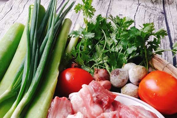 Hướng dẫn cách nấu canh sườn rau củ - Anh 5