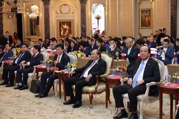 Vietjet kỷ niệm 5 năm mở đường bay đến Trung Quốc - Anh 2