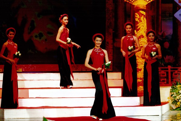 Thi “Người đẹp các vùng Kinh đô 2019” có tổng giá trị giải thưởng gần 1 tỉ đồng - Anh 4