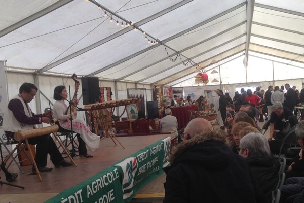 Lang thang cùng nghệ sĩ ở lễ hội Pháp ngữ - Anh 1