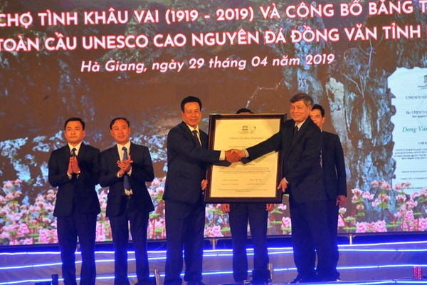 Dấu ấn 100 năm Chợ tình Khâu Vai - Anh 1