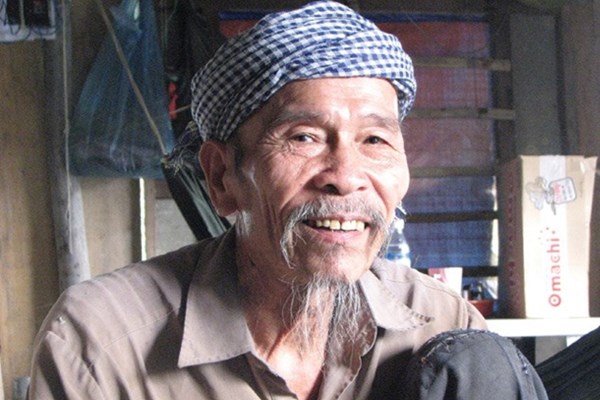 Người Anh hùng phi công được đứng trực bên linh cữu Bác Hồ - Anh 1