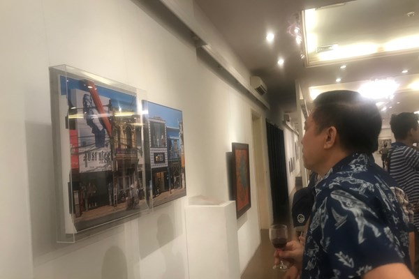 Triển lãm mỹ thuật “Câu chuyện Bản sắc và Hội nhập” - Anh 1