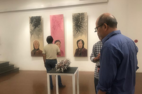 Triển lãm mỹ thuật “Câu chuyện Bản sắc và Hội nhập” - Anh 2