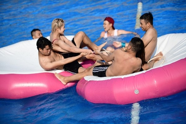 Việt Nam lần đầu tiên có “Đại chiến thế giới nước” - Anh 7