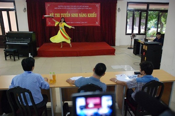 Tuyển sinh khối ngành văn hóa, thể dục thể thao và du lịch năm học 2019-2020: Trăm cái khó bủa vây - Anh 2