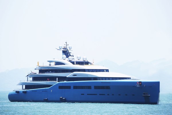 Siêu du thuyền 150 triệu USD của ông chủ CLB Tottenham tại vịnh Hạ Long - Anh 4