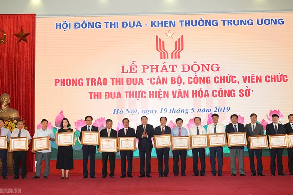 Thủ tướng nêu 3 trụ cột xây dựng văn hóa công sở - Anh 5