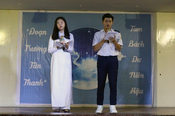 “Đối thoại” với tác phẩm để hiểu cuộc sống - Anh 1