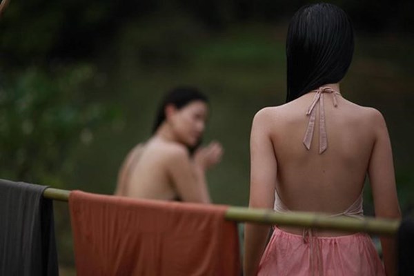 Co mao hiem khi de dien vien… tre em dong canh “nong”? - Anh 1