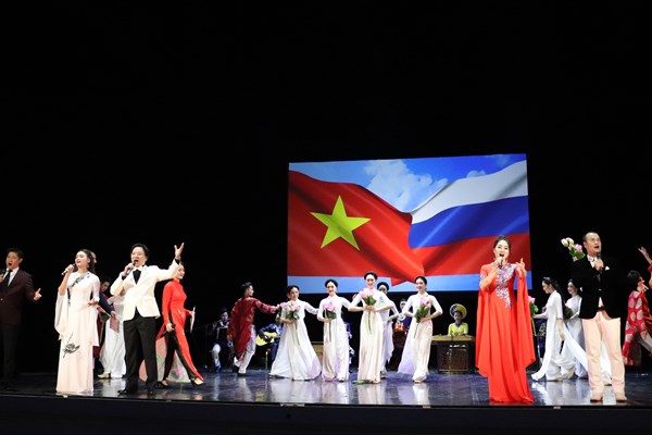 Nghệ thuật Việt toả sáng trong ​​​​​​​