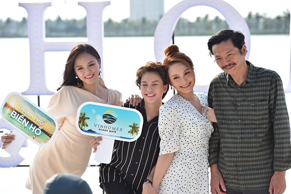 Thư “Về nhà đi con” lấy chồng đại gia, cả nhà đi nghỉ dưỡng sang chảnh? - Anh 3