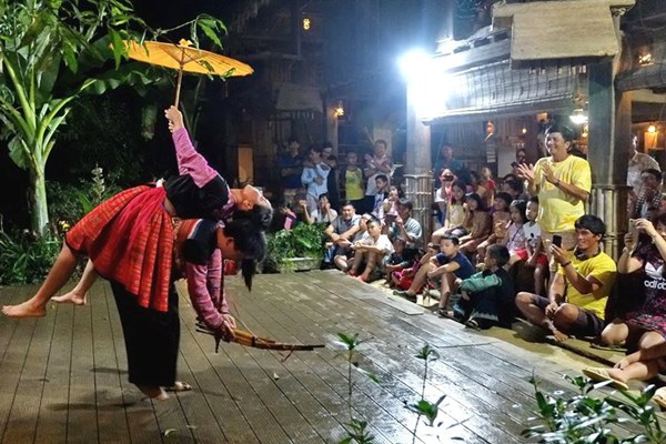 Hỗ trợ địa phương biên giới phát triển du lịch gắn với bảo tồn văn hóa: Chính sách thiết thực, làm thật và làm được - Anh 1