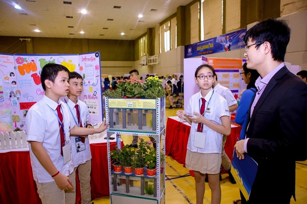 Bất ngờ với các sản phẩm thông minh được chế tạo bởi học sinh cấp 2 - Anh 1