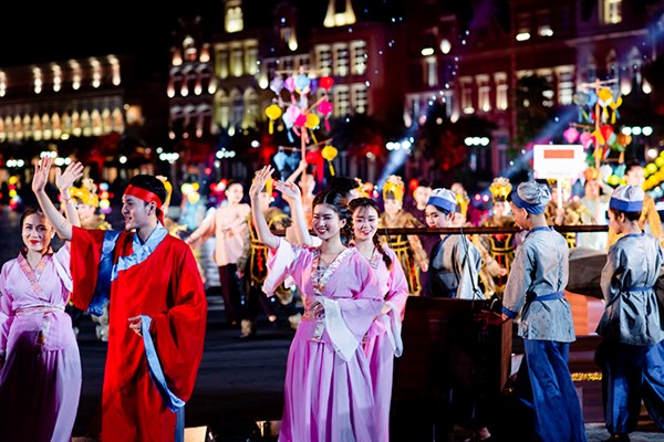 Liên hoan Thiếu nhi Quốc tế 2019:  Cuộc chơi đầy cảm xúc của công nghệ và ánh sáng tại Vinpearl Nam Hội An - Anh 1