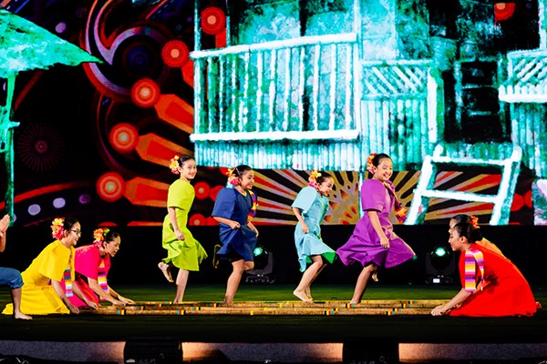 Liên hoan Thiếu nhi Quốc tế 2019:  Cuộc chơi đầy cảm xúc của công nghệ và ánh sáng tại Vinpearl Nam Hội An - Anh 10