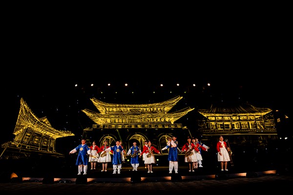 Liên hoan Thiếu nhi Quốc tế 2019:  Cuộc chơi đầy cảm xúc của công nghệ và ánh sáng tại Vinpearl Nam Hội An - Anh 5