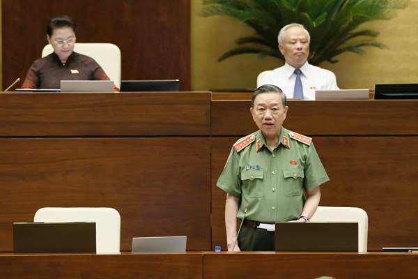 Quốc hội chất vấn Bộ trưởng Bộ Công an Tô Lâm: Lo lắng về tội phạm ma túy, xâm hại tình dục - Anh 2