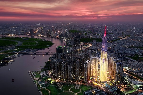 Đầu bếp nổi tiếng thế giới trổ tài nấu món “phở chọc trời” tại Vinpearl Luxury Landmark 81 - Anh 5