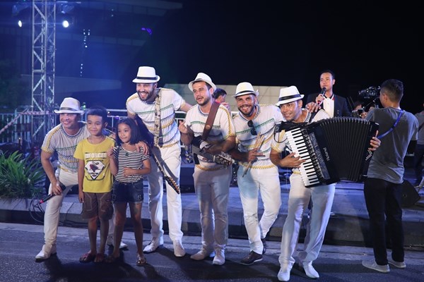 Carnival đường phố DIFF 2019 tiếp tục khuấy động không gian phố đêm Đà Nẵng - Anh 5