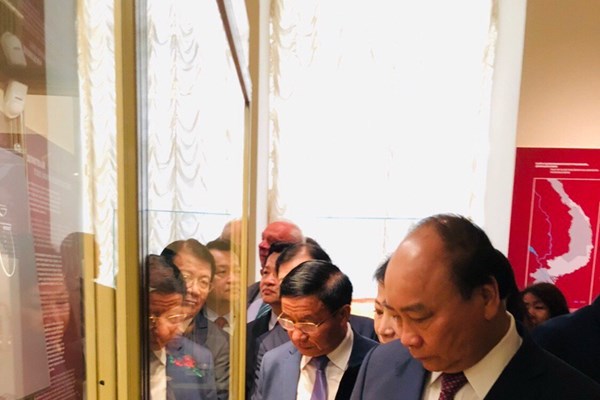 Chuyến “chu du” của cổ vật Việt trên đất Nga - Anh 1