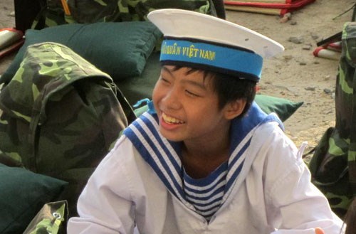 Hãy đặt tay lên tim mình và lắng nghe... - Anh 2