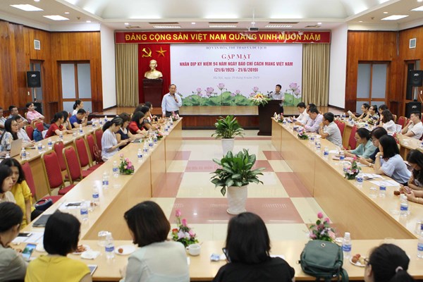 Sự đồng hành của báo chí giúp Bộ VHTTDL xử lý vấn đề kịp thời hơn - Anh 1