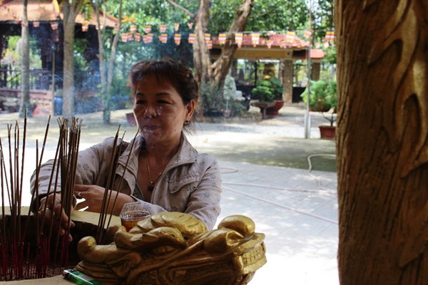 10 năm thắp sáng mộ liệt sĩ - Anh 1