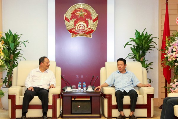 Lãnh đạo Bộ VHTTDL thăm và chúc mừng các cơ quan báo chí nhân 94 năm ngày báo chí cách mạng VN - Anh 2