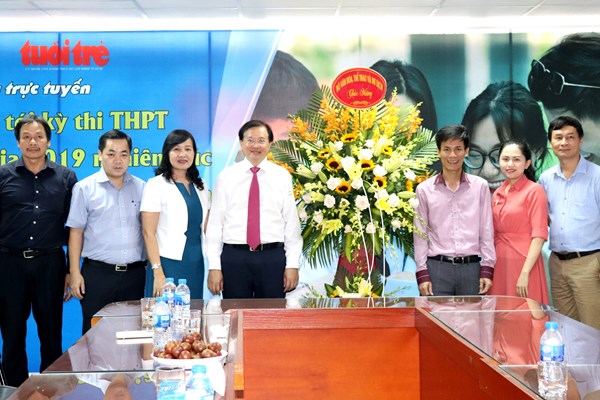 Lãnh đạo Bộ VHTTDL thăm và chúc mừng các cơ quan báo chí nhân 94 năm ngày báo chí cách mạng VN - Anh 15