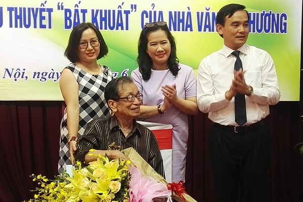Tiểu thuyết “Bất khuất” – bản hùng ca về người thợ mỏ - Anh 3