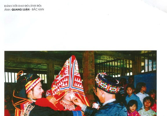 Góc nhìn đẹp về chuyện “bờ vai ấm áp” - Anh 1