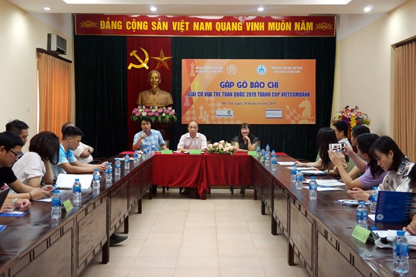 1200 kỳ thủ dự Giải vô địch Cờ vua trẻ toàn quốc - Cúp Vietcombank - Anh 1