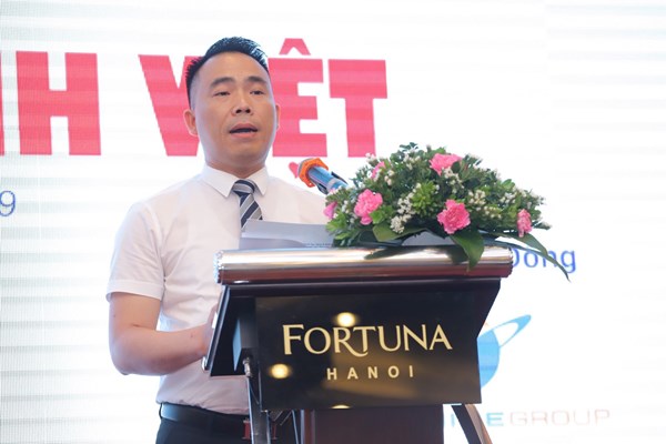 Ca sĩ Đoan Trang hát trong lễ phát động cuộc thi ảnh về “Mái ấm gia đình Việt” - Anh 1