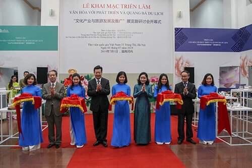 Khai mạc triển lãm “Văn hóa với phát triển và quảng bá du lịch” - Anh 1