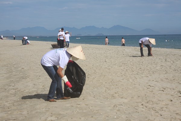 Quỹ hoạt động môi trường “Vì Hội An sạch hơn” - Anh 1