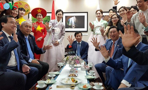 Khai trương Văn phòng Xúc tiến Du lịch Việt Nam tại Hàn Quốc - Anh 10