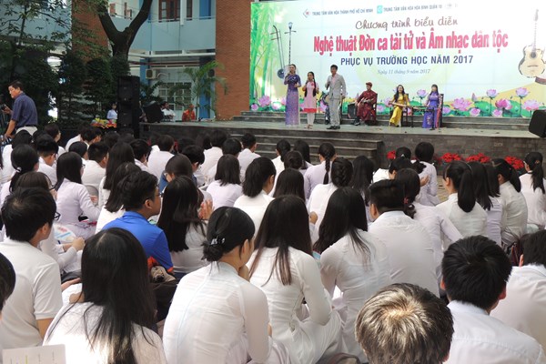 Quyết tâm Giáo dục văn hóa cho học sinh - Anh 2