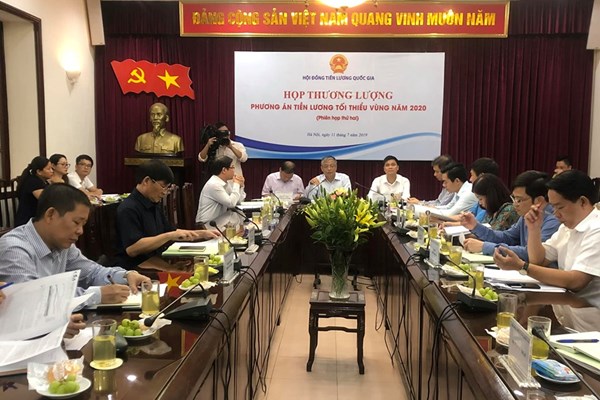 “Chốt” phương án tăng lương tối thiểu vùng năm 2020 ở mức 5,5% - Anh 1