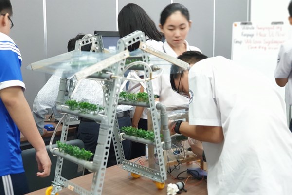 Lần đầu tiên tổ chức Ngày hội STEME dành cho teen yêu công nghệ - Anh 1