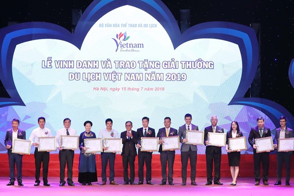 Vinh danh những doanh nghiệp du lịch hàng đầu Việt Nam năm 2019 - Anh 10