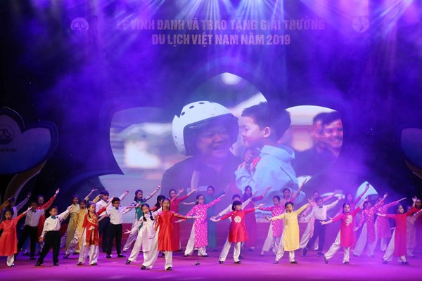 Vinh danh những doanh nghiệp du lịch hàng đầu Việt Nam năm 2019 - Anh 11