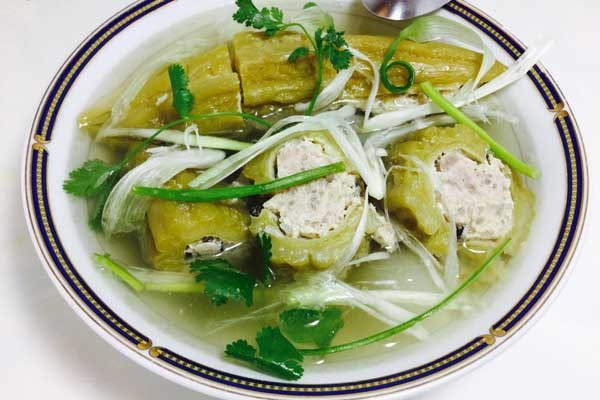 Hướng dẫn cách nấu món mướp đắng nhồi thịt - Anh 1
