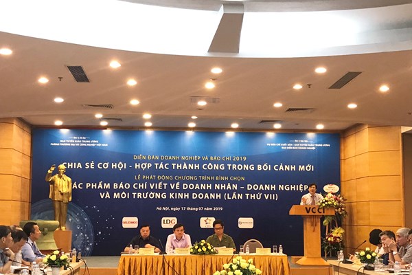 Diễn đàn doanh nghiệp và báo chí 2019: Không thể tránh khỏi sự...​​​​​​​bất hòa - Anh 1