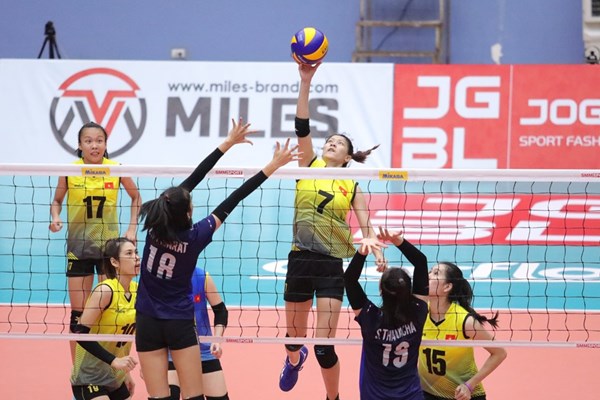 Bóng chuyền nữ Việt Nam bảo vệ thành công HCĐ tại giải U23 châu Á - Anh 1